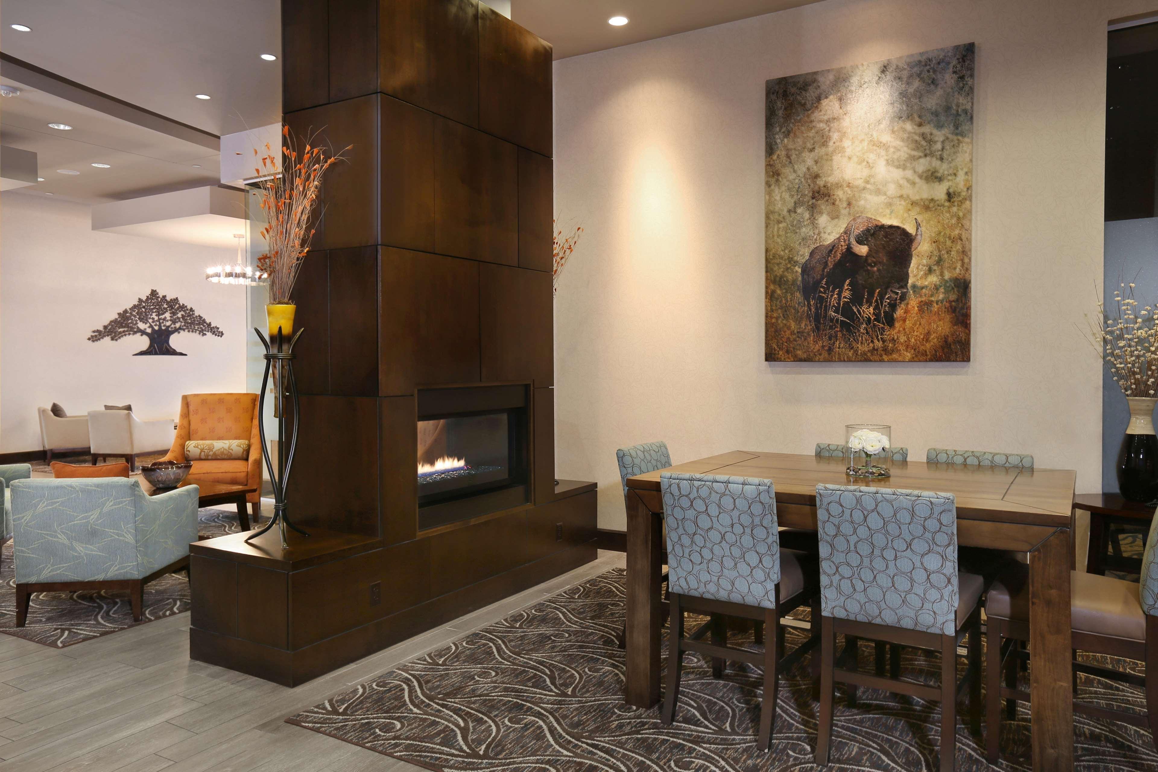Doubletree By Hilton Hotel Denver - Thornton Exterior photo