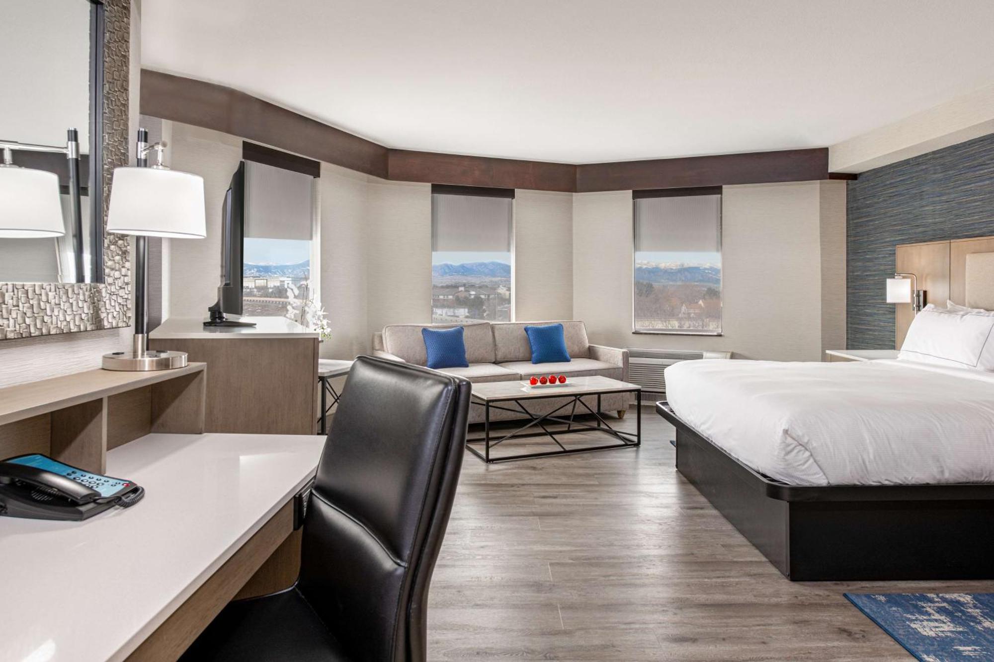 Doubletree By Hilton Hotel Denver - Thornton Exterior photo