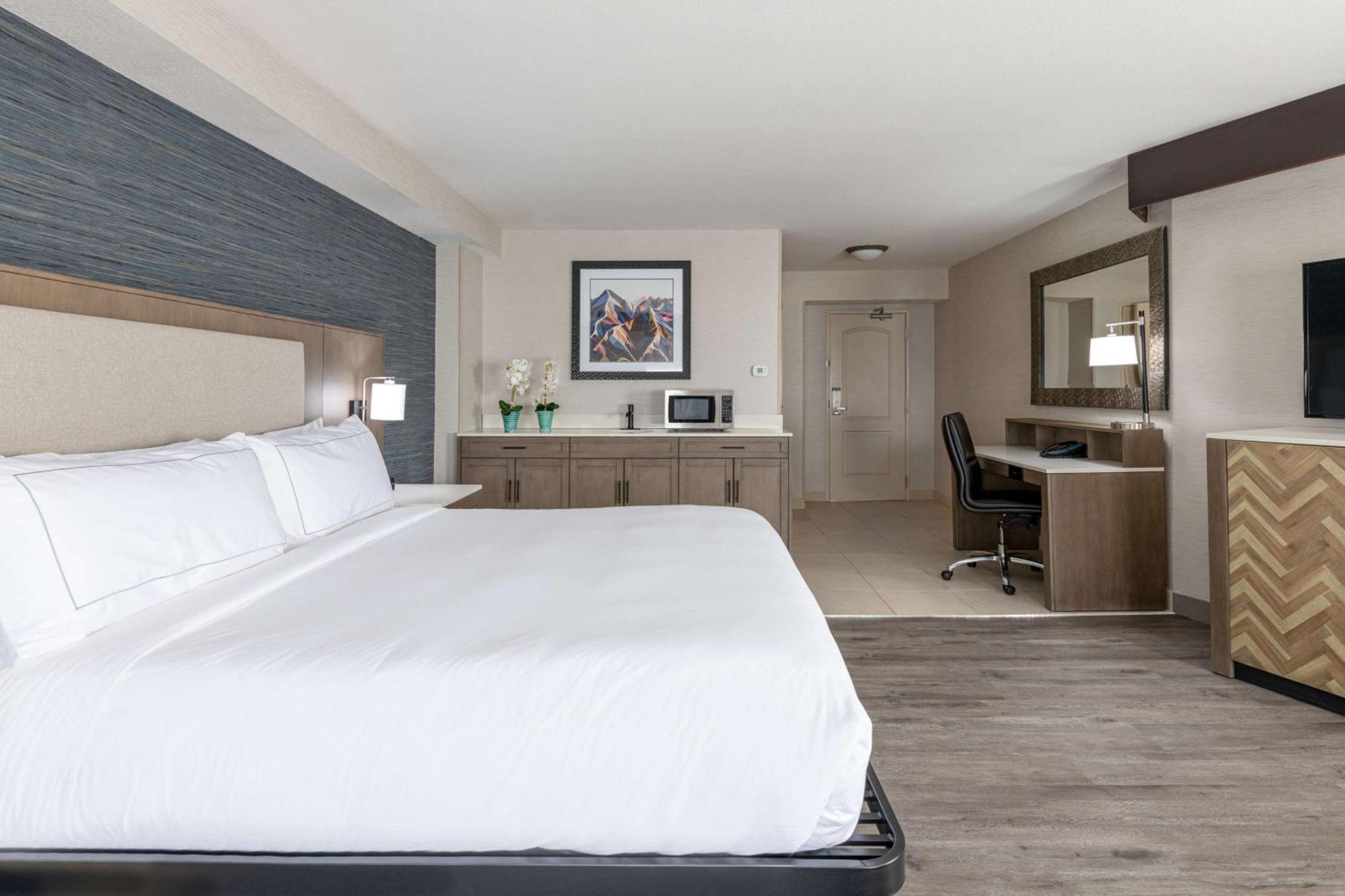 Doubletree By Hilton Hotel Denver - Thornton Exterior photo